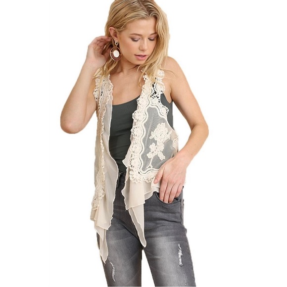 Umgee Small/Med Boho Style Ivory Lace Ruffle Crop Vest Cottagecore - Picture 2 of 6